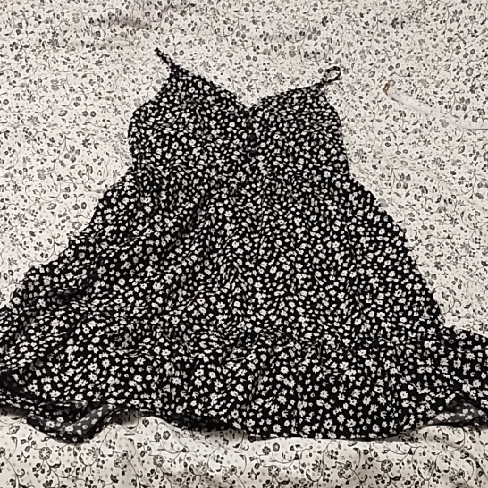 SHEIN Monochrome Floral Dress
